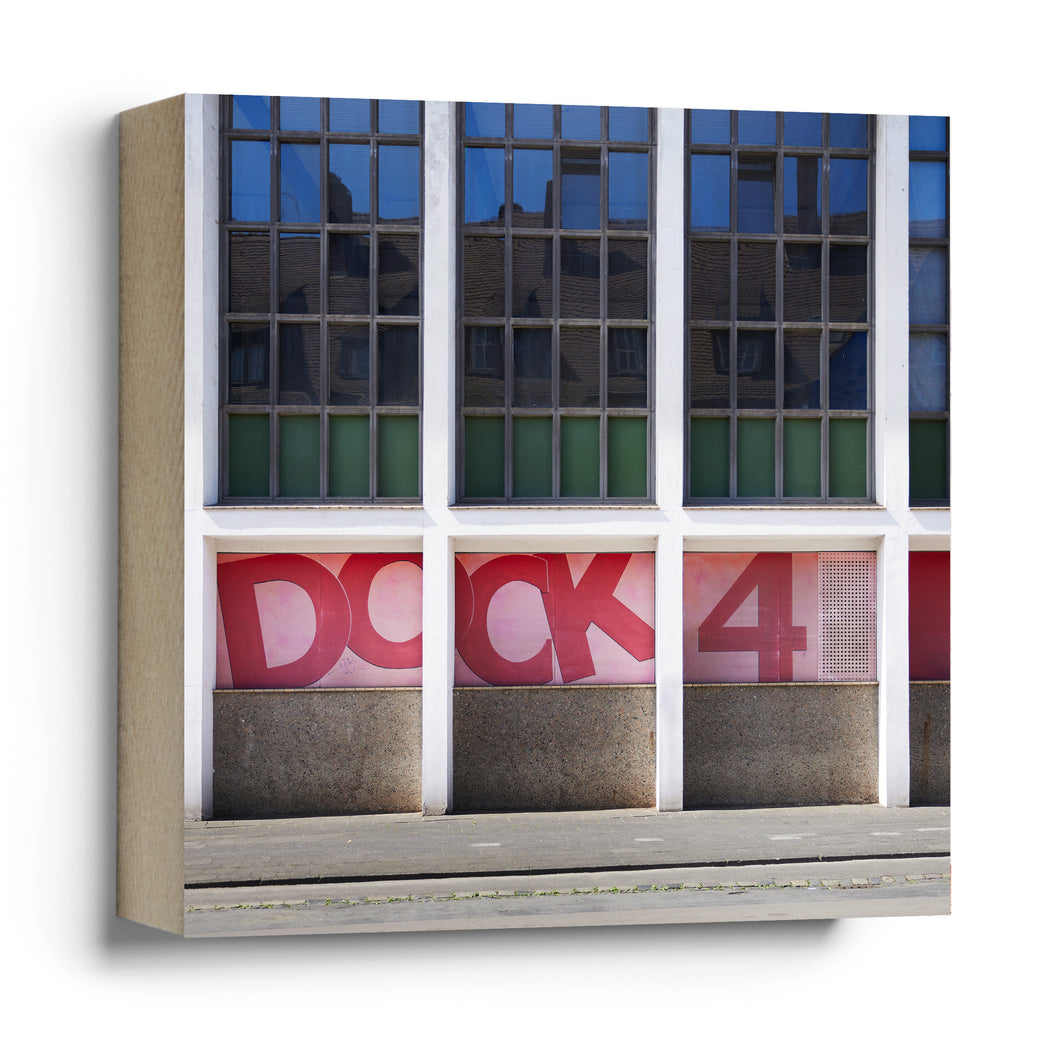 Dock 4